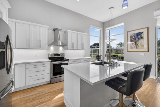 7669 Rockford Road, Boynton Beach, FL 33472