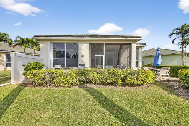 7669 Rockford Road, Boynton Beach, FL 33472