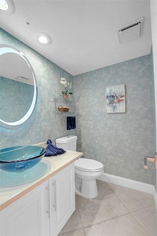 4015 W Palm Aire Drive 703, Pompano Beach, FL 33069