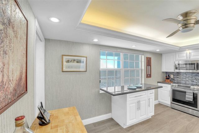 4015 W Palm Aire Drive 703, Pompano Beach, FL 33069