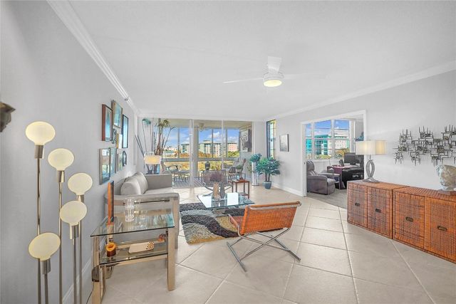 4015 W Palm Aire Drive 703, Pompano Beach, FL 33069