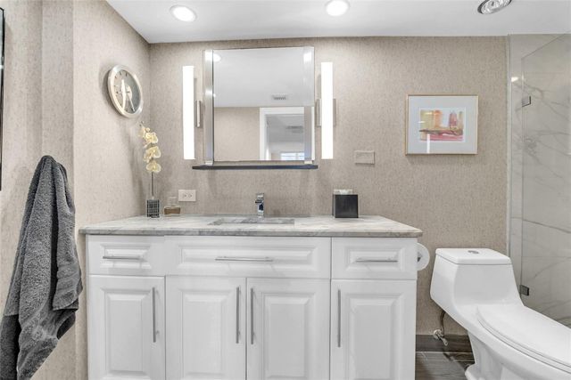 4015 W Palm Aire Drive 703, Pompano Beach, FL 33069