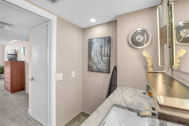 4015 W Palm Aire Drive 703, Pompano Beach, FL 33069