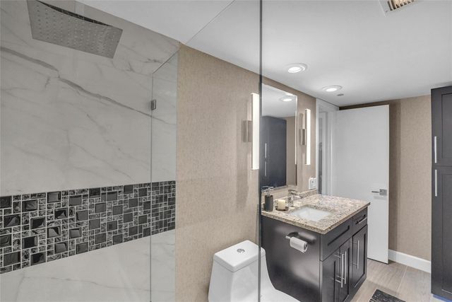 4015 W Palm Aire Drive 703, Pompano Beach, FL 33069