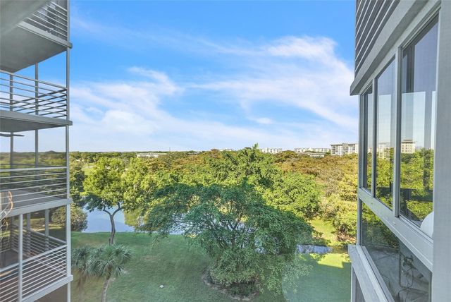 4015 W Palm Aire Drive 703, Pompano Beach, FL 33069