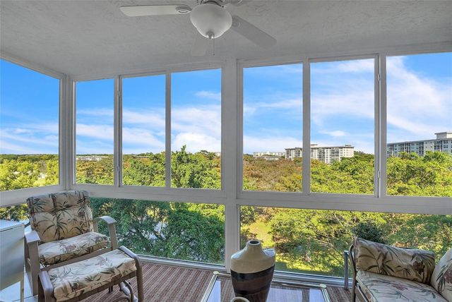 4015 W Palm Aire Drive 703, Pompano Beach, FL 33069