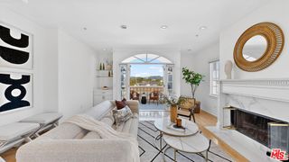 9848 Vidor Drive 402, Los Angeles, CA 90035