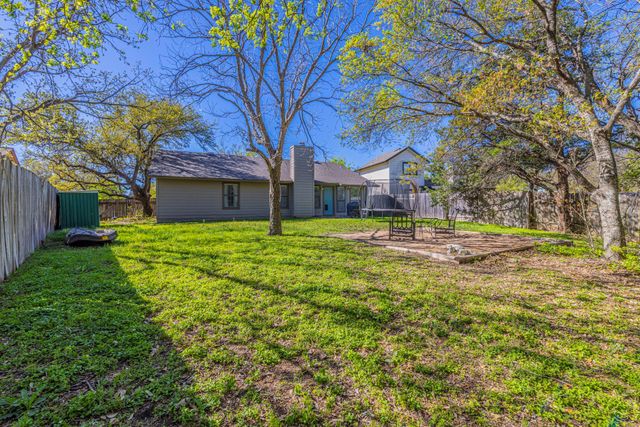 2402 Susan LN, Leander, TX 78641