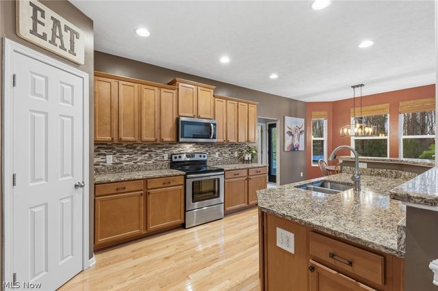 34453 Braemore Drive, North Ridgeville, OH 44039