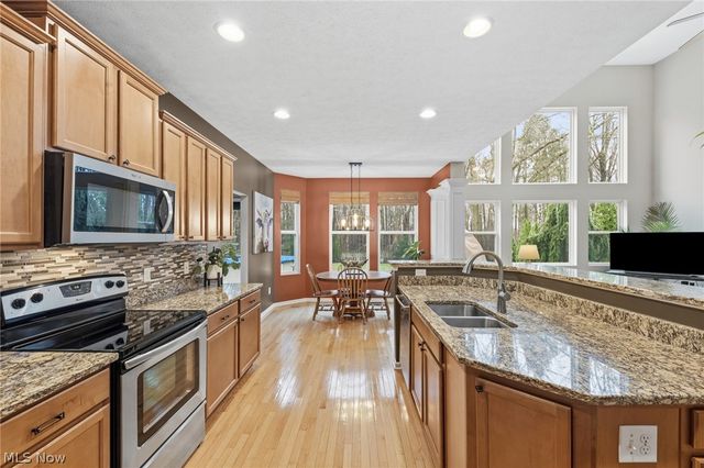 34453 Braemore Drive, North Ridgeville, OH 44039