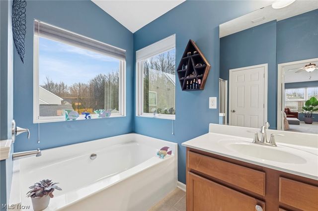 34453 Braemore Drive, North Ridgeville, OH 44039