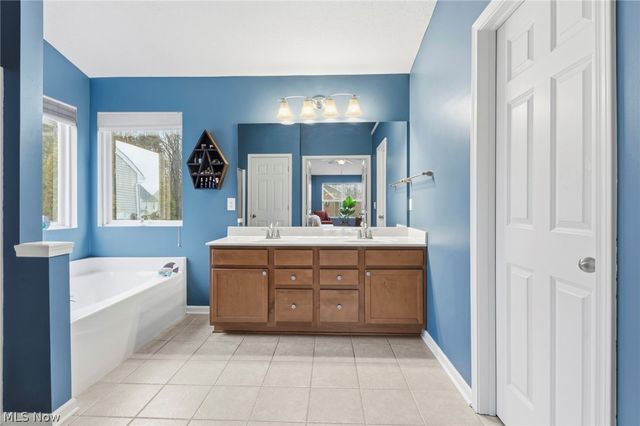 34453 Braemore Drive, North Ridgeville, OH 44039