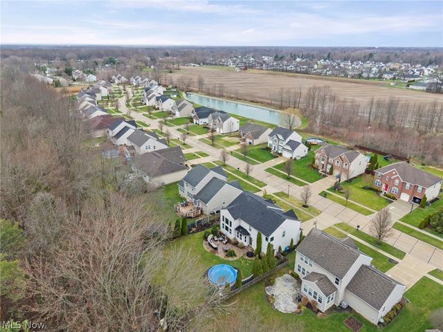 34453 Braemore Drive, North Ridgeville, OH 44039