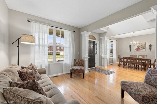 34453 Braemore Drive, North Ridgeville, OH 44039