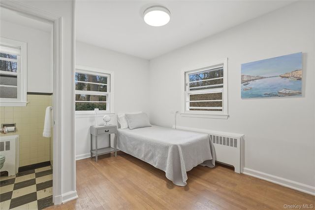 32 Sherwood Drive, Larchmont, NY 10538