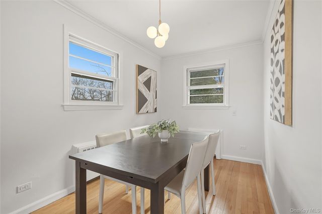 32 Sherwood Drive, Larchmont, NY 10538