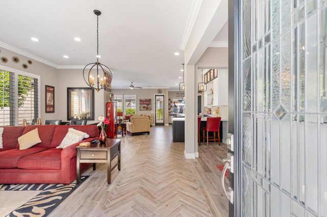4 Lake Como Court, Rancho Mirage, CA 92270