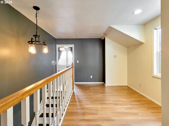 23860 S BEAVERCREEK Rd, Beavercreek, OR 97004