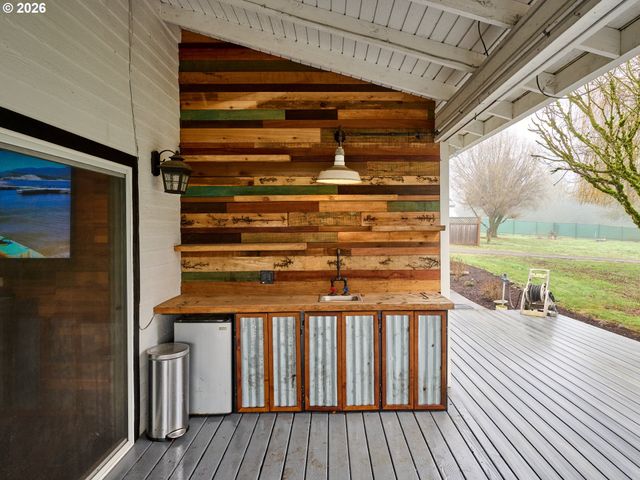 23860 S BEAVERCREEK Rd, Beavercreek, OR 97004