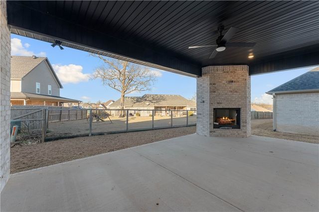 1506 Lookout Lane, Cave Springs, AR 72718