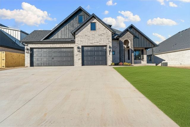 1506 Lookout Lane, Cave Springs, AR 72718