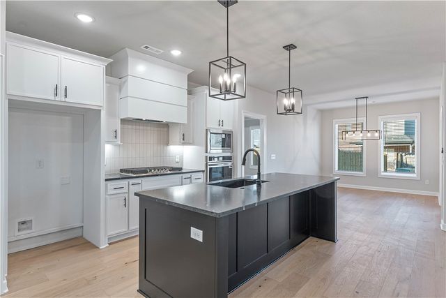 1506 Lookout Lane, Cave Springs, AR 72718