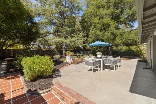 972 Echo Drive, Los Altos, CA 94024