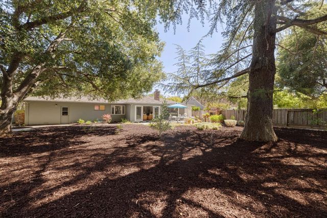 972 Echo Drive, Los Altos, CA 94024