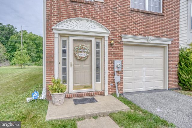 8 DOLMEN LN, Bear, DE 19701