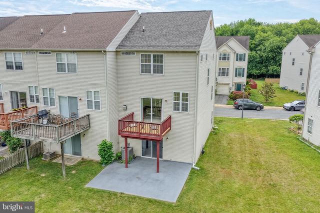 8 DOLMEN LN, Bear, DE 19701