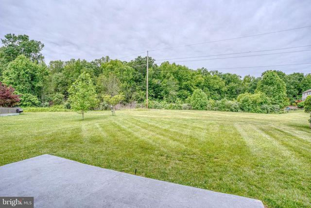 8 DOLMEN LN, Bear, DE 19701