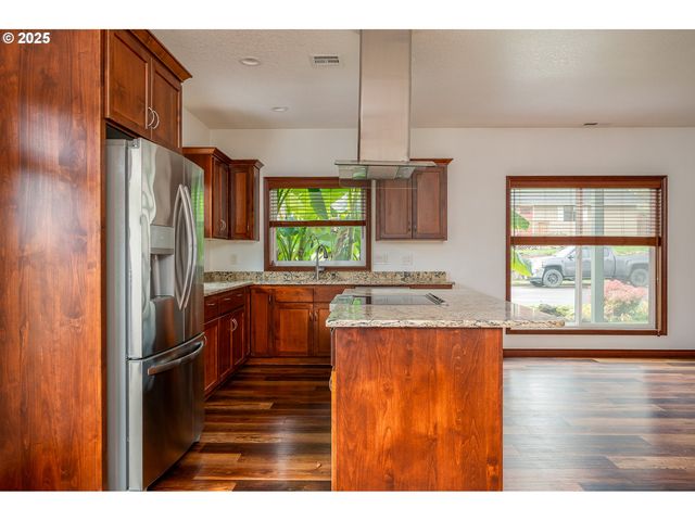 23072 Sw MANSFIELD St, Sherwood, OR 97140