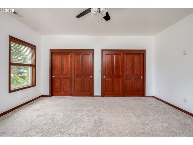 23072 Sw MANSFIELD St, Sherwood, OR 97140