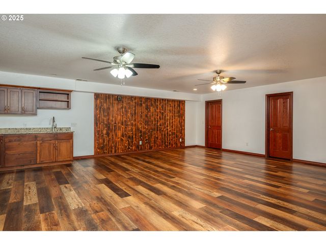 23072 Sw MANSFIELD St, Sherwood, OR 97140