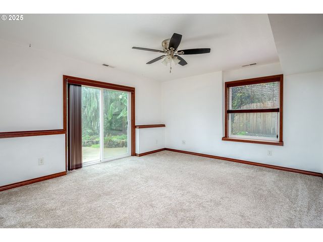 23072 Sw MANSFIELD St, Sherwood, OR 97140