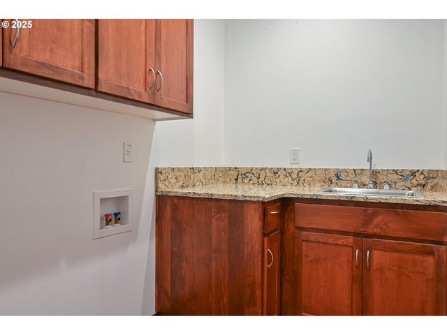 23072 Sw MANSFIELD St, Sherwood, OR 97140