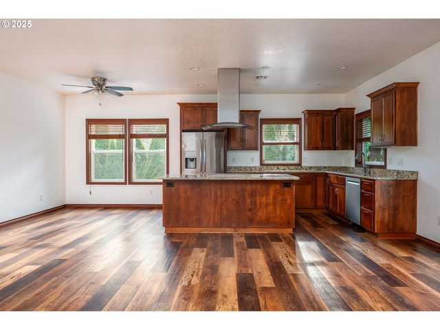 23072 Sw MANSFIELD St, Sherwood, OR 97140