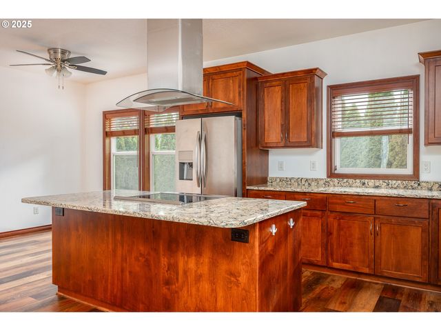 23072 Sw MANSFIELD St, Sherwood, OR 97140