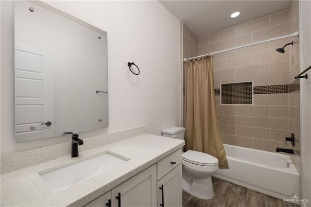 1314 Carlos Drive, Alamo, TX 78516