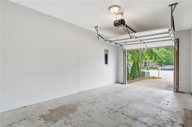 5855 Crescent Ridge Court, Lithonia, GA 30058