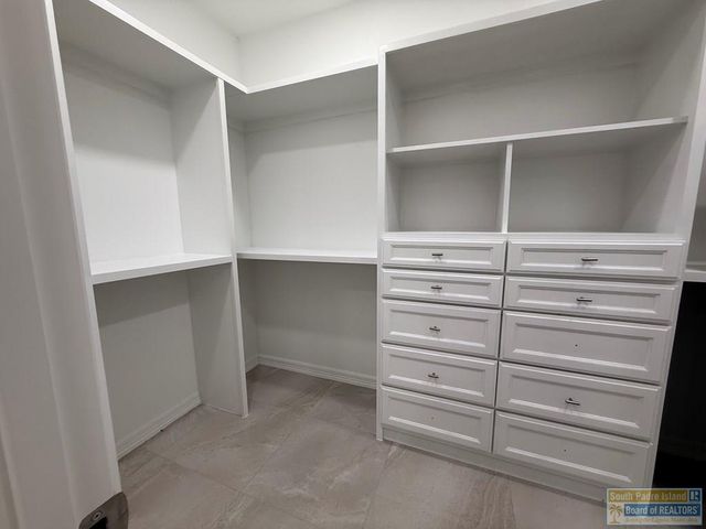 139 Heron Dr., Los Fresnos, TX 78566