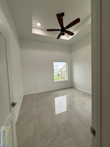 139 Heron Dr., Los Fresnos, TX 78566