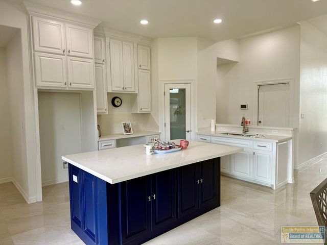 139 Heron Dr., Los Fresnos, TX 78566