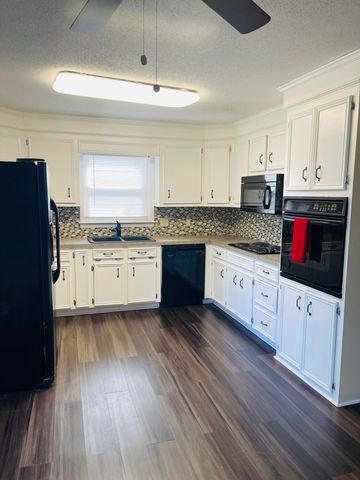 3280 Starlett Avenue, North Charleston, SC 29420