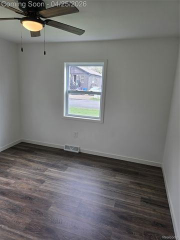 3315 Brookfield Avenue, Kalamazoo Charter Township, MI 49048