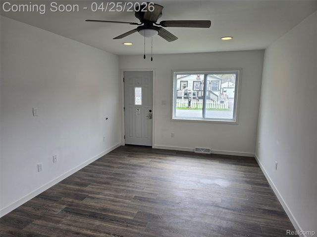 3315 Brookfield Avenue, Kalamazoo Charter Township, MI 49048