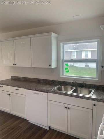 3315 Brookfield Avenue, Kalamazoo Charter Township, MI 49048