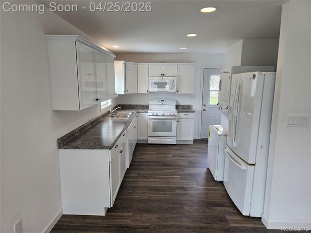 3315 Brookfield Avenue, Kalamazoo Charter Township, MI 49048