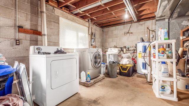 20 Worth Drive, Hebron, OH 43025