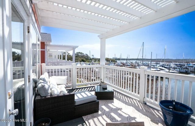 5001 Oquinn Boulevard SE Ste F, Southport, NC 28461